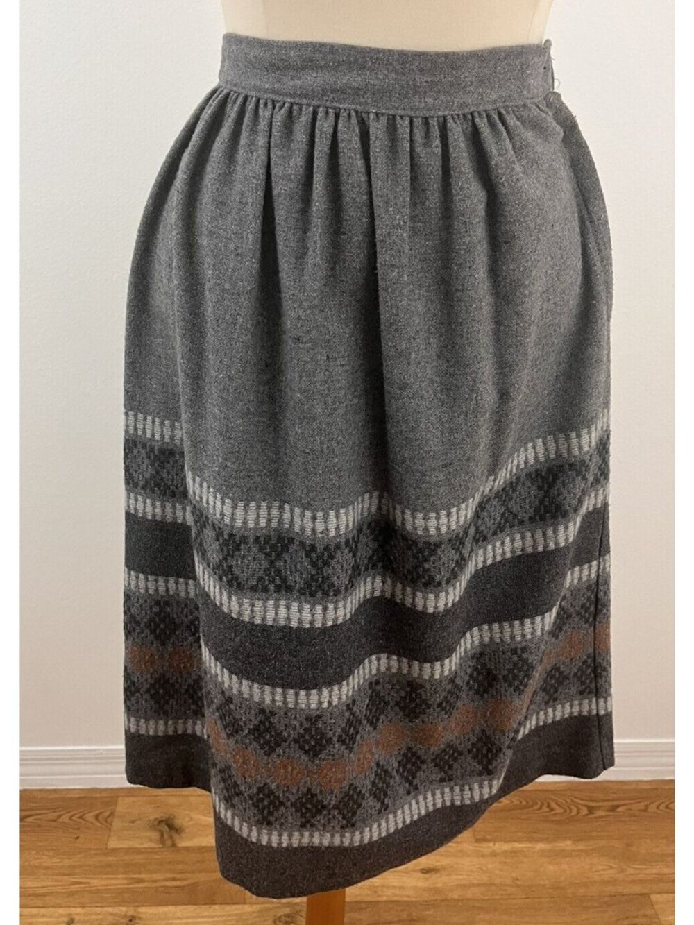 Vintage Sears Women's 5 Wool Blend Skirt Fair Isle Preppy Academia Midi